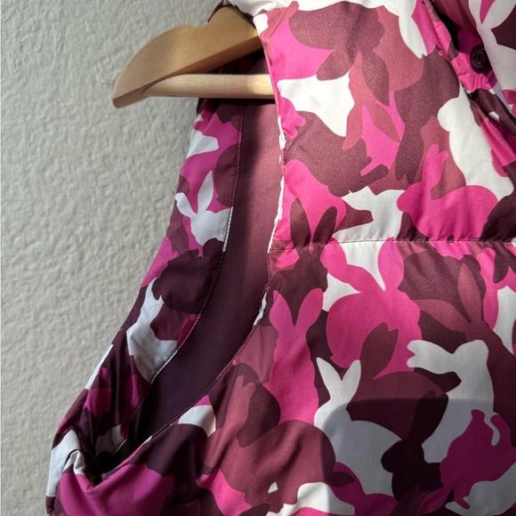 Lululemon Puffy Vest – Size 2 – Pink/Berry Camo Print - Picture 7 of 10